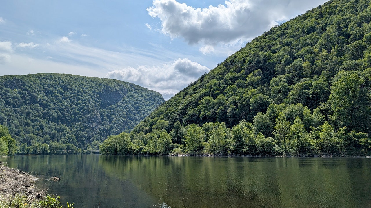 New Jersey man drowns while swimming across Delaware River in Pennsylvania