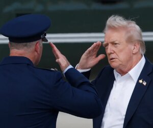 Trump to meet bipartisan congressional leaders Monday as shutdown looms