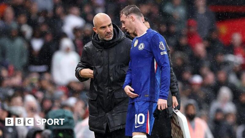 Man Utd 2-1 Chelsea: Cole Palmer injured & Robert Sanchez sent off in chaotic first half