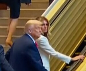 Video captures Trump’s escalator mishap at U.N.