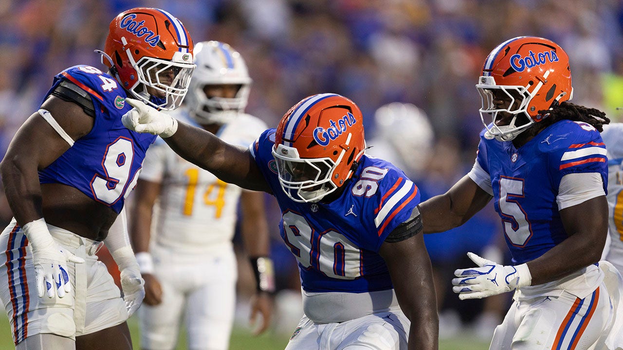 Florida’s Brendan Bett ejected from upset loss for spitting on opponent