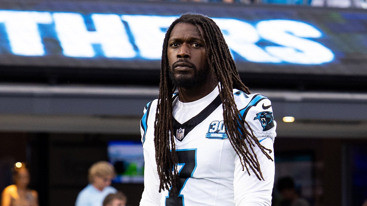 NFL news: Cowboys signed Jadeveon Clowney 2 days after arrest