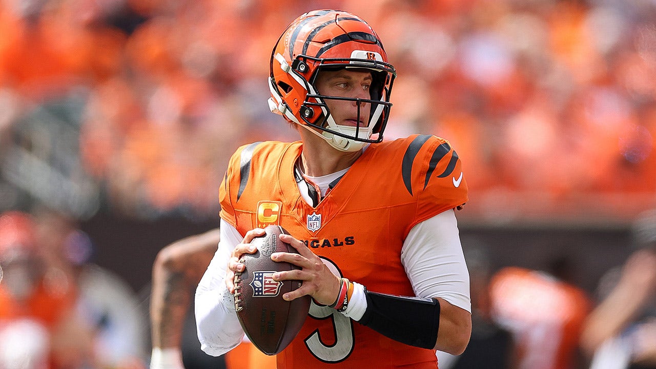 Bengals beat Jaguars in comeback win after Joe Burrow toe injury