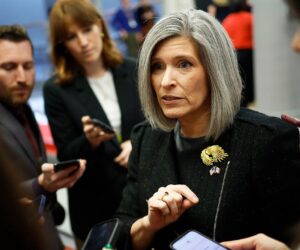 Iowa senator seeks economic impact analysis of potential shutdown costs