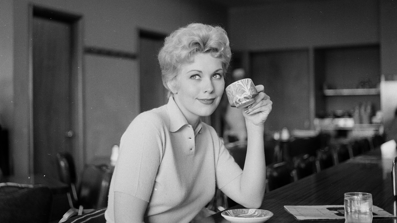 ‘Vertigo’ star Kim Novak opens up about leaving Hollywood and aging