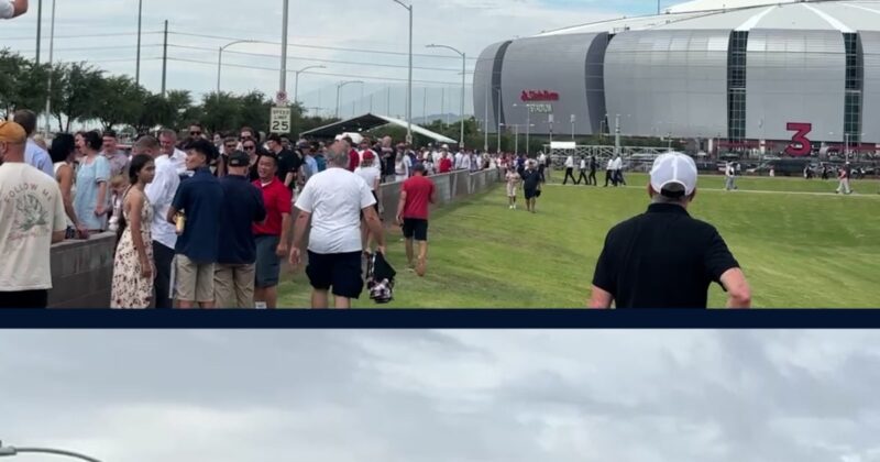 Crowds turned away from Kirk memorial