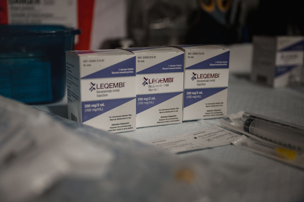 You Can Now Inject Yourself With an Alzheimer’s Drug at Home