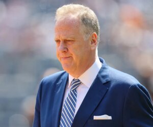 Mets supporters draw ire of Yankees voice Michael Kay