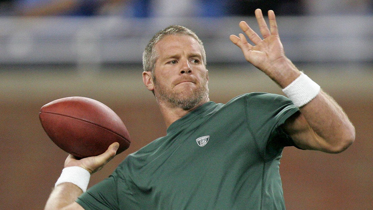 Brett Favre talks Parkinson’s disease symptoms