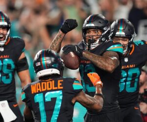 NFL news: Dolphins’ Darren Waller scores 2 touchdowns in win