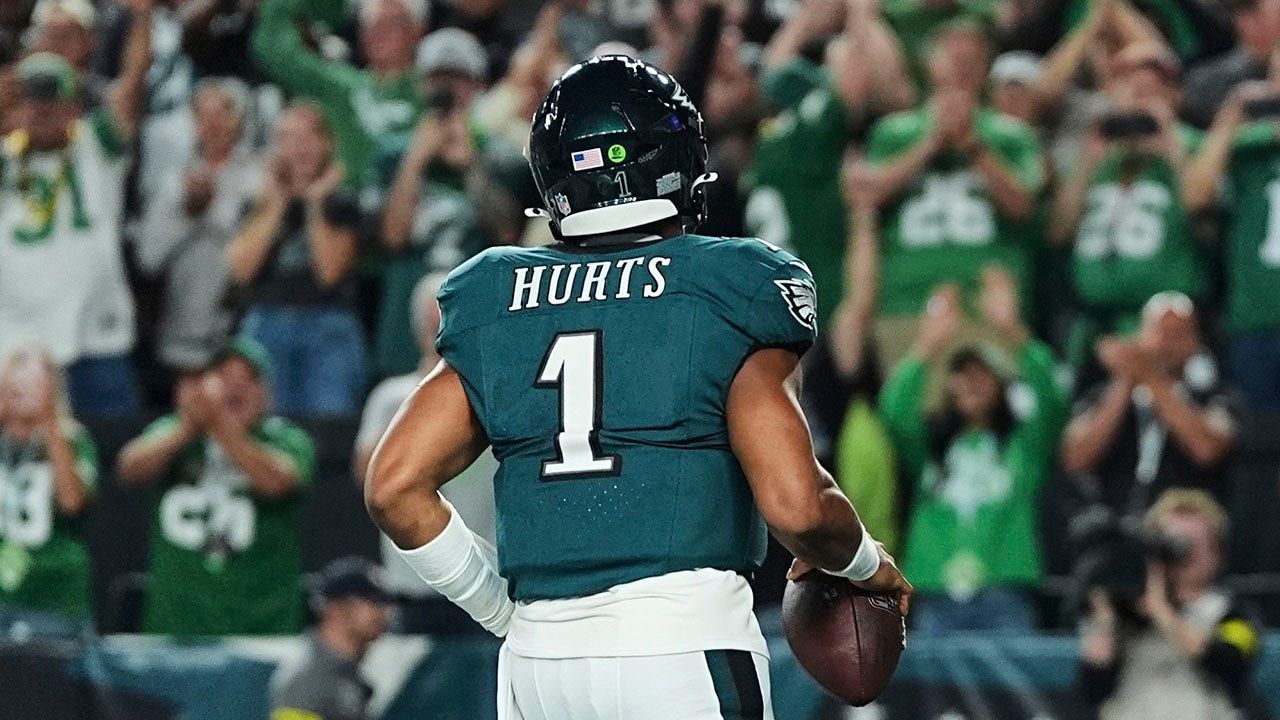 Eagles-Cowboys game features Black national anthem