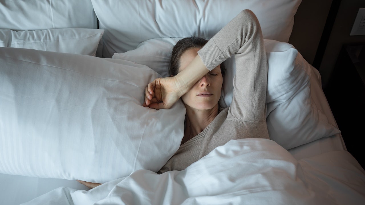 Chronic insomnia linked to higher dementia risk and faster brain aging