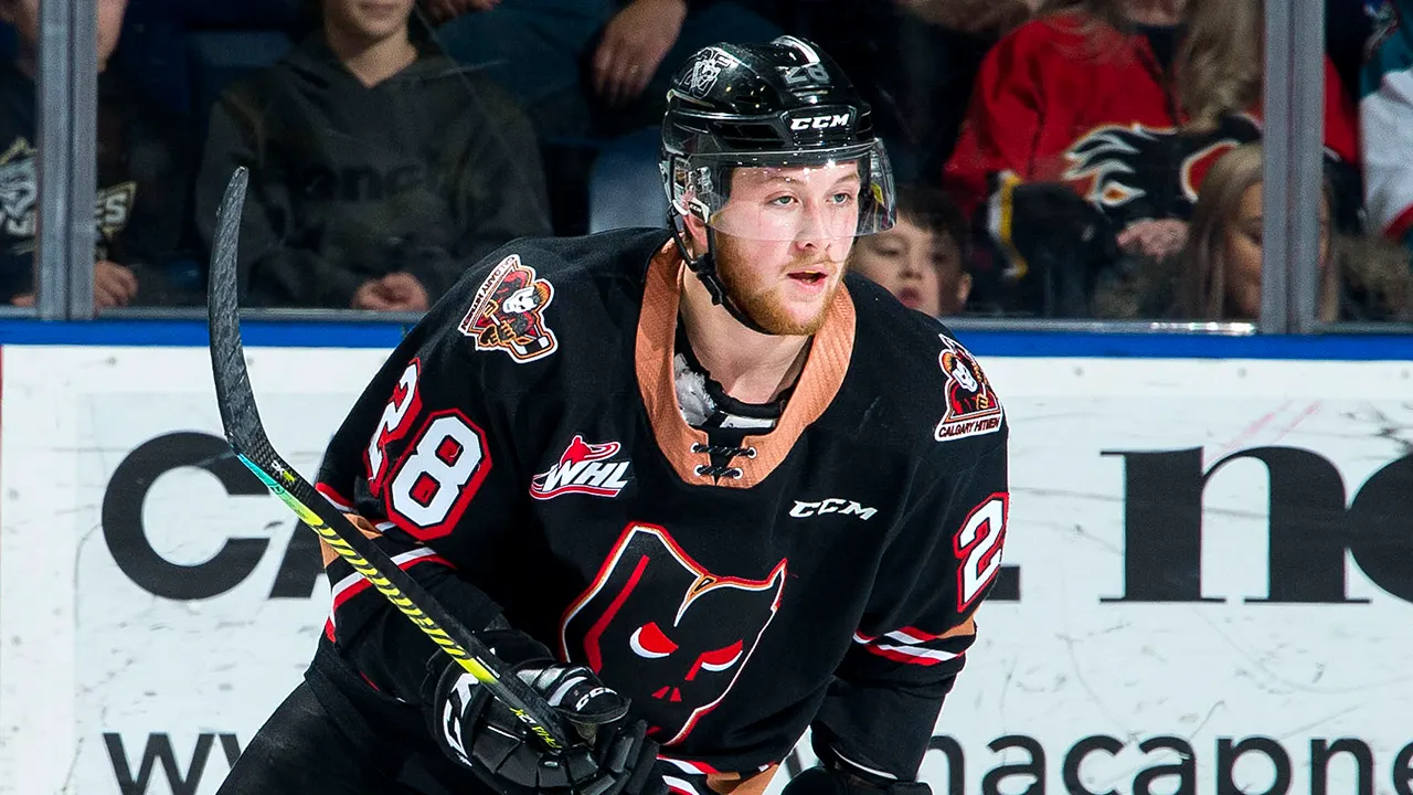 Minor league hockey player dead at 25 after car accident in Canada