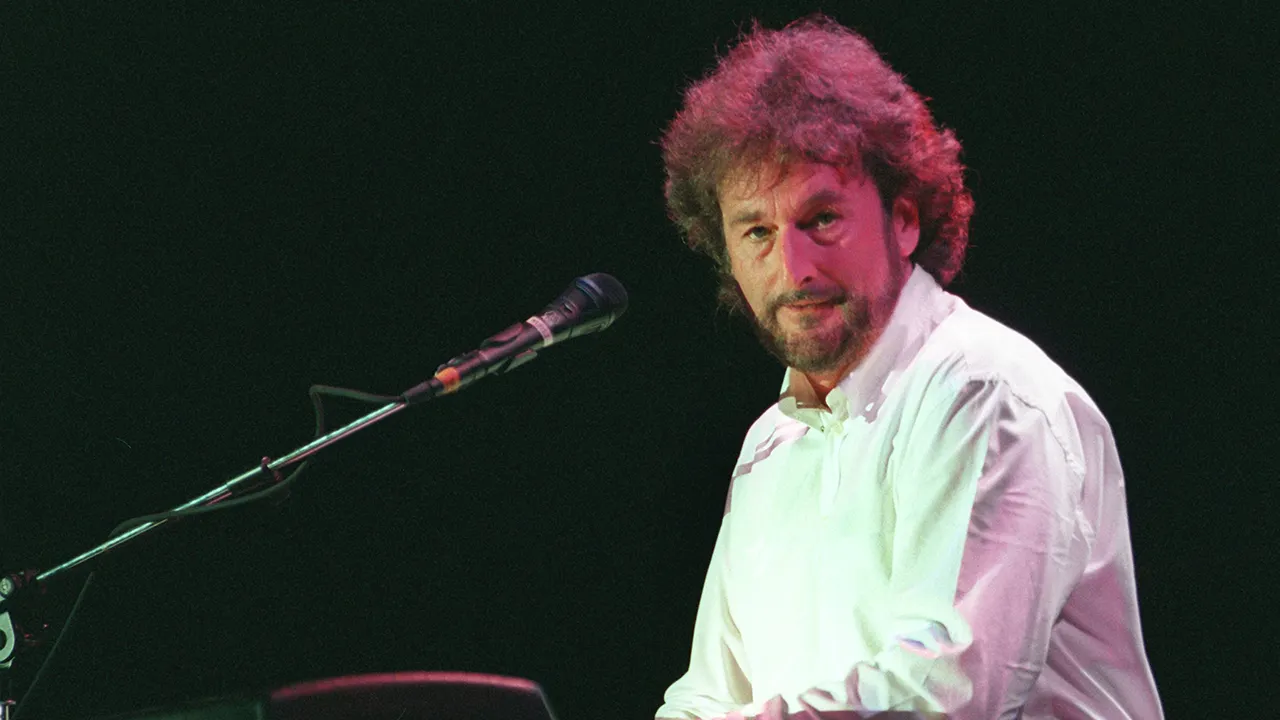 Rick Davies, 81, Supertramp co-founder dead after cancer battle