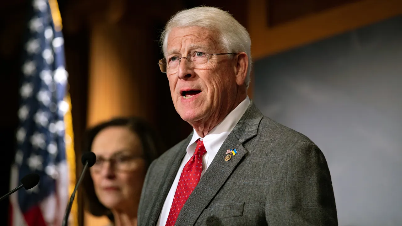 Senate advances $925 billion Pentagon funding authorization bill