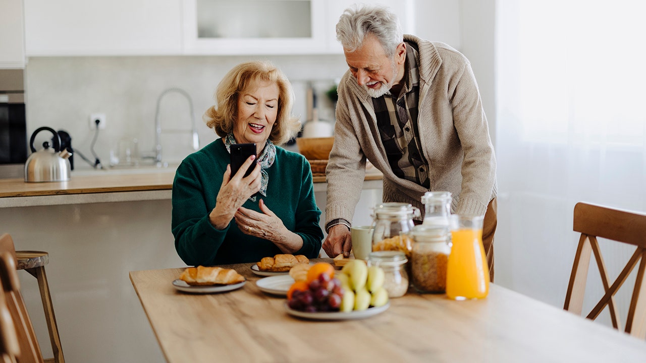 Earlier breakfast tied to longer life in older adults, research shows