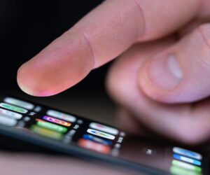 How to track medications with iOS and Android health apps effectively