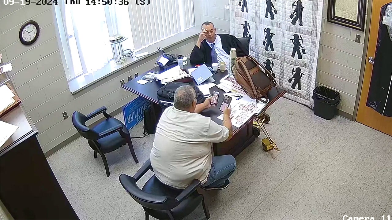 Grand jury reveals Kentucky sheriff’s paranoia before judge shooting