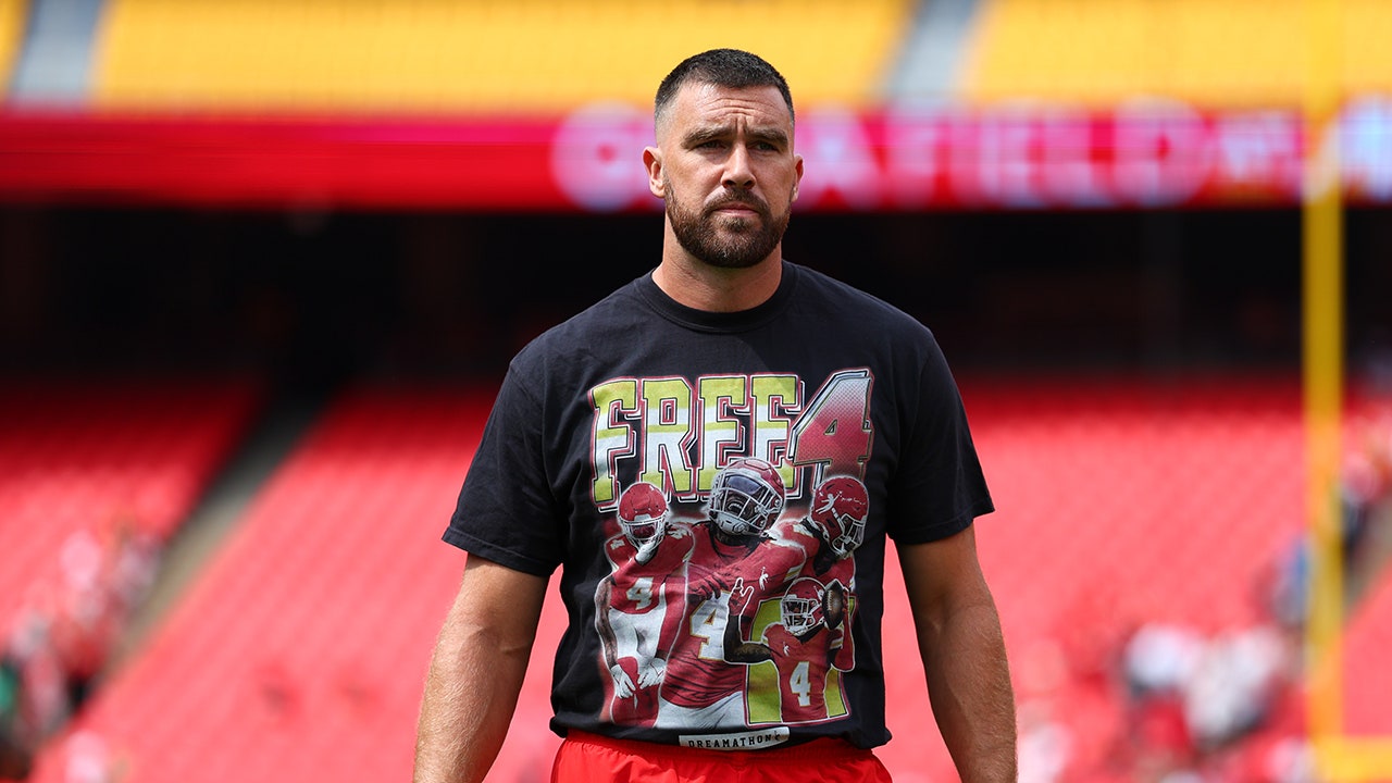 Chiefs’ Travis Kelce sparks controversy with ‘Free 4’ shirt for Rashee Rice
