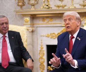Trump asks Erdogan to halt Russian oil purchases amid Ukraine war talks