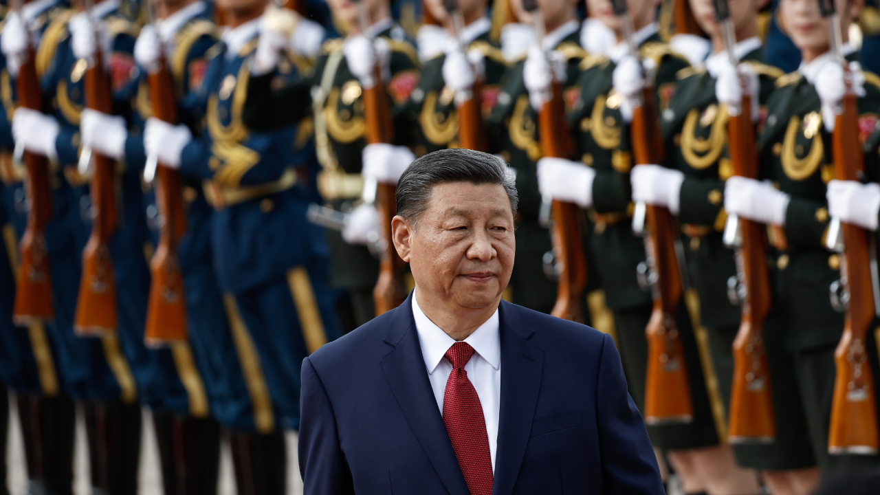 LIZ PEEK: China’s gold buying spree drives dollar to biggest decline in 50 years