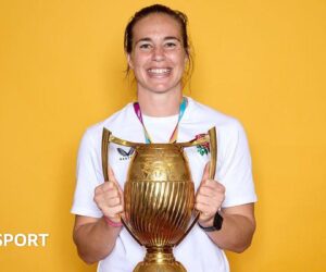 Emily Scarratt: England great retires after winning second World Cup