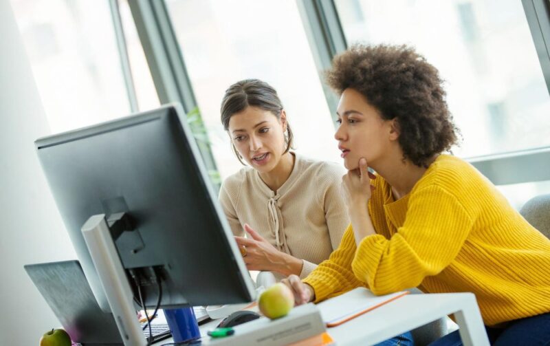 Loved Ones Are Recommending That Their Partner Or Family Member Use AI As A Personal Therapist