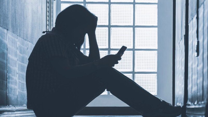 Do Not Use These Free Apps On Your iPhone Or Android Phone