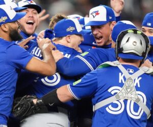 Blue Jays win ALDS Game 4 to eliminate Yankees from playoffs