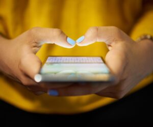 3 Things To Do Before Sending A Text You’ll Regret, By A Psychologist