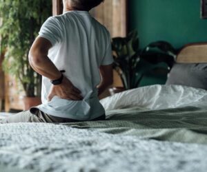 Back Pain Is Common. Neurosurgeon Shares When To Worry And When To Act