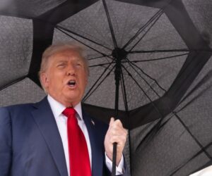 Trump departs for high-stakes Middle East trip