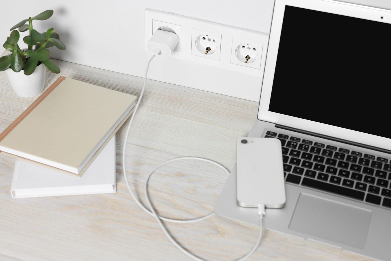 Powerful Choices For The Digital Nomad To Adapt While Traveling Around The Globe