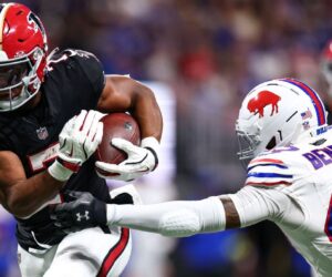 Bijan Robinson fuels Falcons in MNF win against Bills