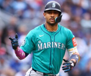Mariners take commanding 2-0 lead over Blue Jays in ALCS