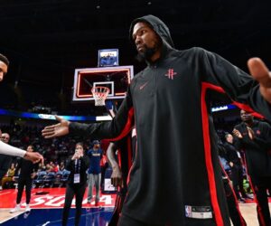 Kevin Durant getting $90M Rockets extension, $30M under max