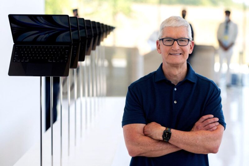 Apple Looks To AI As The MacBook Pro’s Killer Feature