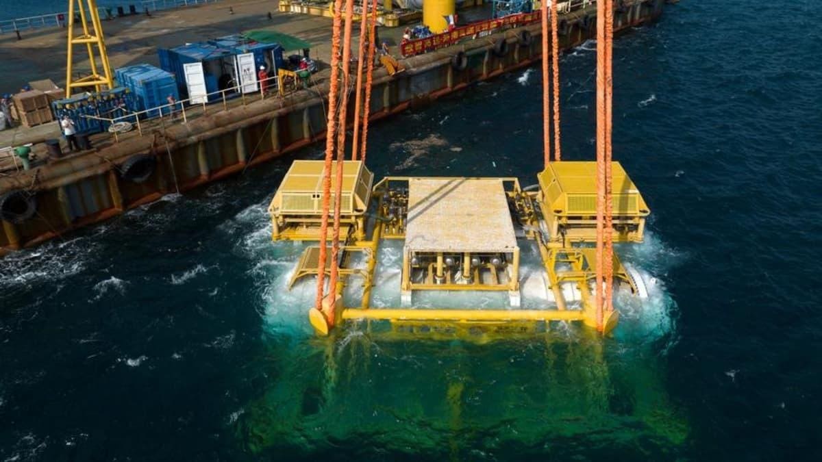 China Has An Underwater Data Center. The US Will Build Them In Space