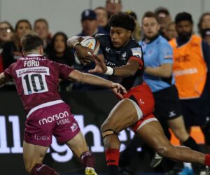 Autumn internationals: England call up Noah Caluori, 19, to training squad