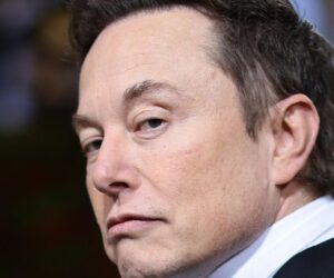 Change Your Messaging App, Elon Musk Warns After AWS Outage
