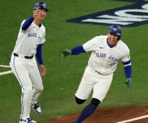 George Springer’s 3-run HR sends Blue Jays to World Series