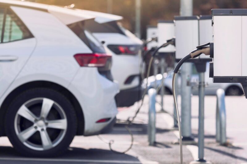 Uber Pushes Drivers To Go Electric With $4,000 Rebates