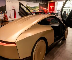 Tesla Earnings Call Offers Self Driving Updates, Similar Predictions