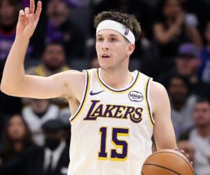 Austin Reaves scores career-high 51 points as Lakers win