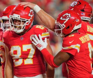 Travis Kelce ties Chiefs TD mark with vintage performance in win