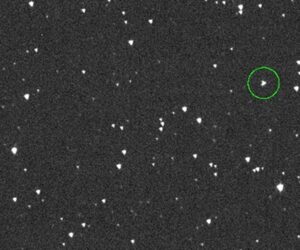 An asteroid may be heading for the moon. Should we nuke it first?