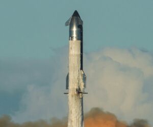 Why NASA’s hopes of returning to the moon before China gets there hinge on SpaceX