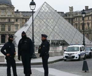 Arrests made over jewel heist at the Louvre, French prosecutors say