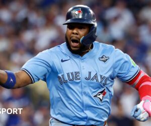 MLB World Series Game 4: Toronto Blue Jays beat LA Dodgers 6-2 to level at 2-2