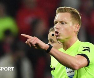 Standard Liege v Royal Antwerp abandoned after cup hits referee